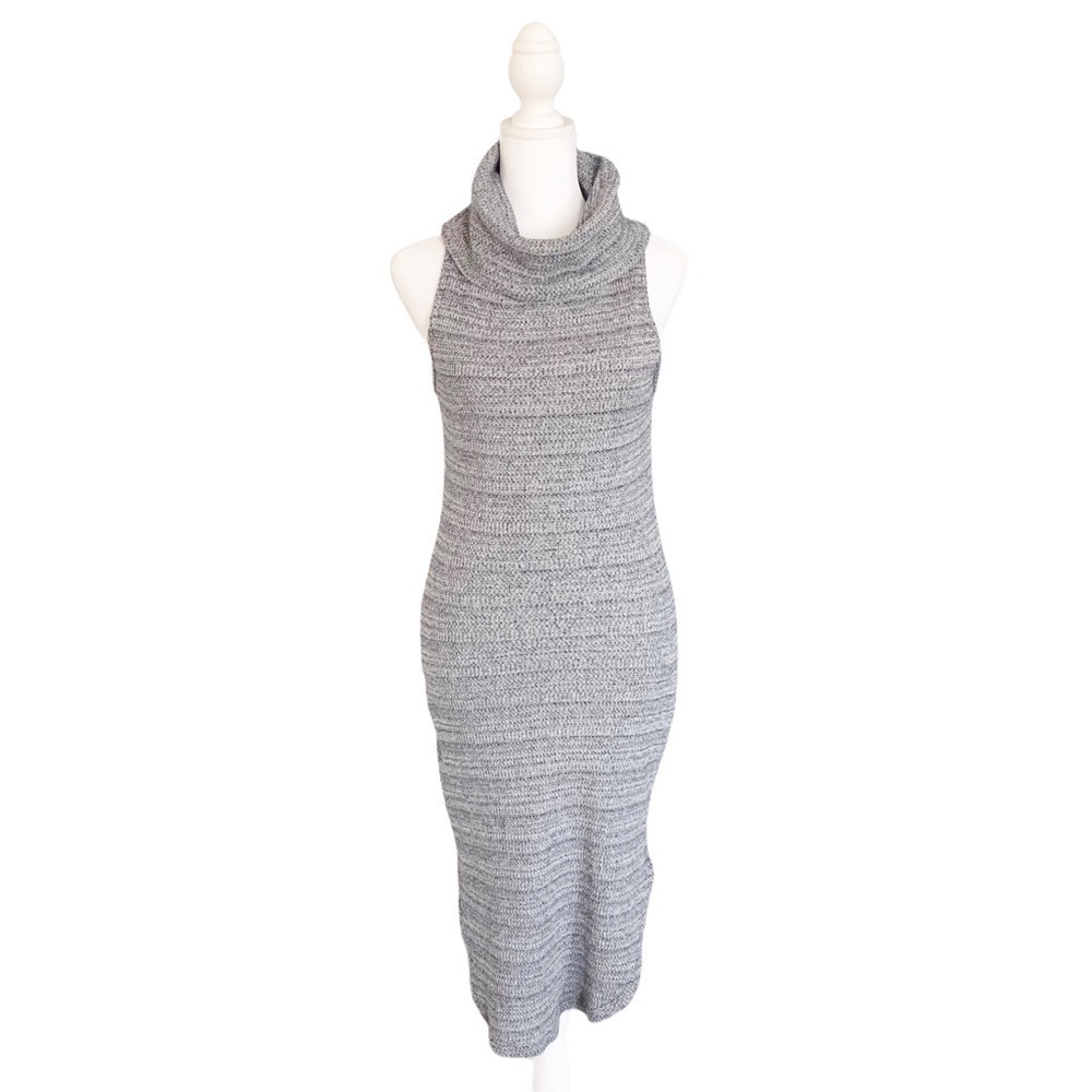 Lush Sleeveless Mock Neck Knit Midi Dress Medium